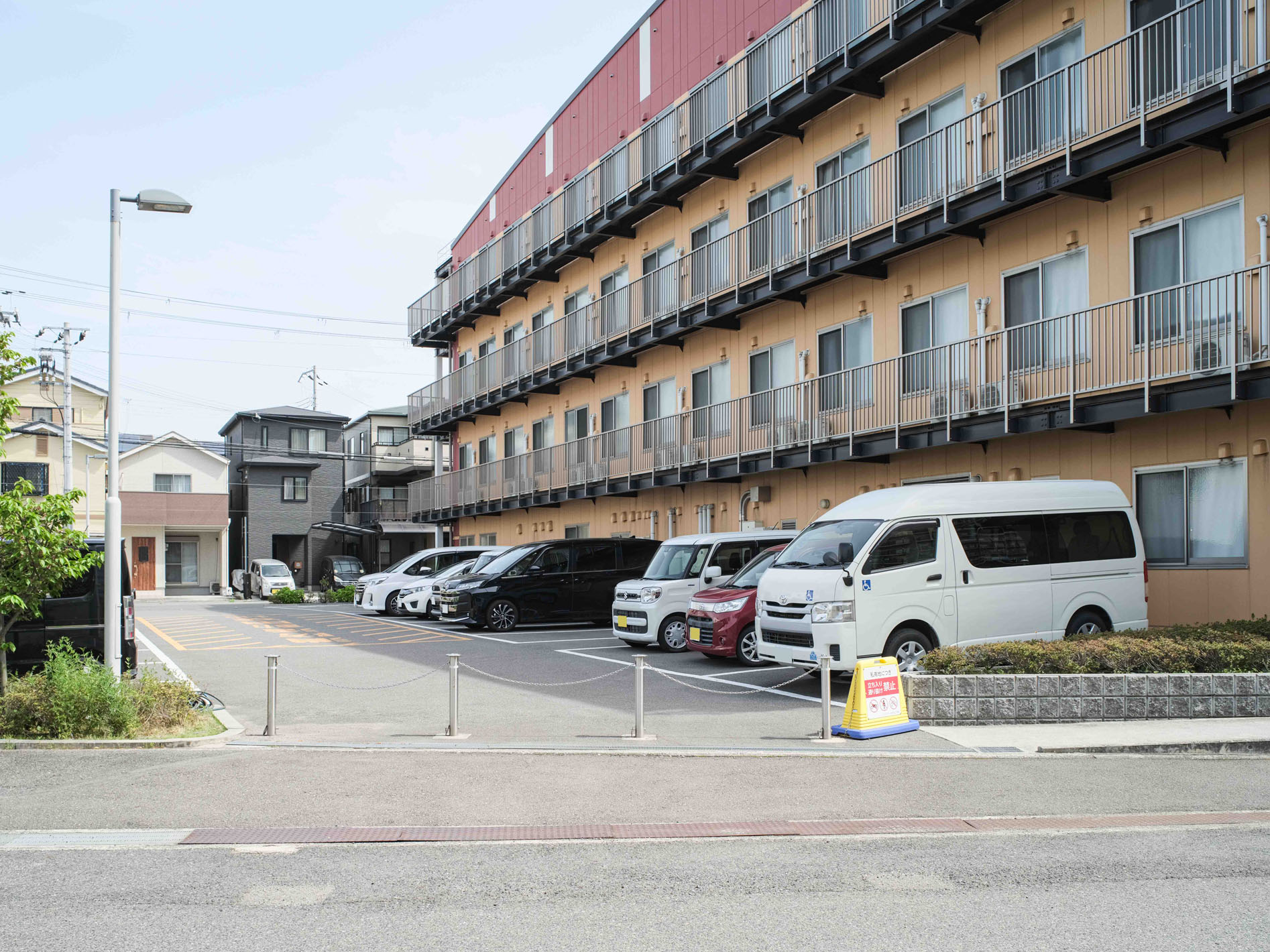 エタニティ岸和田下野町の玄関