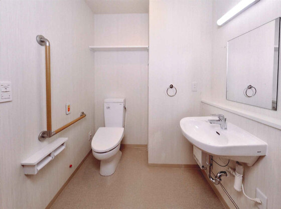 ユアサイド尼崎の共用トイレ
