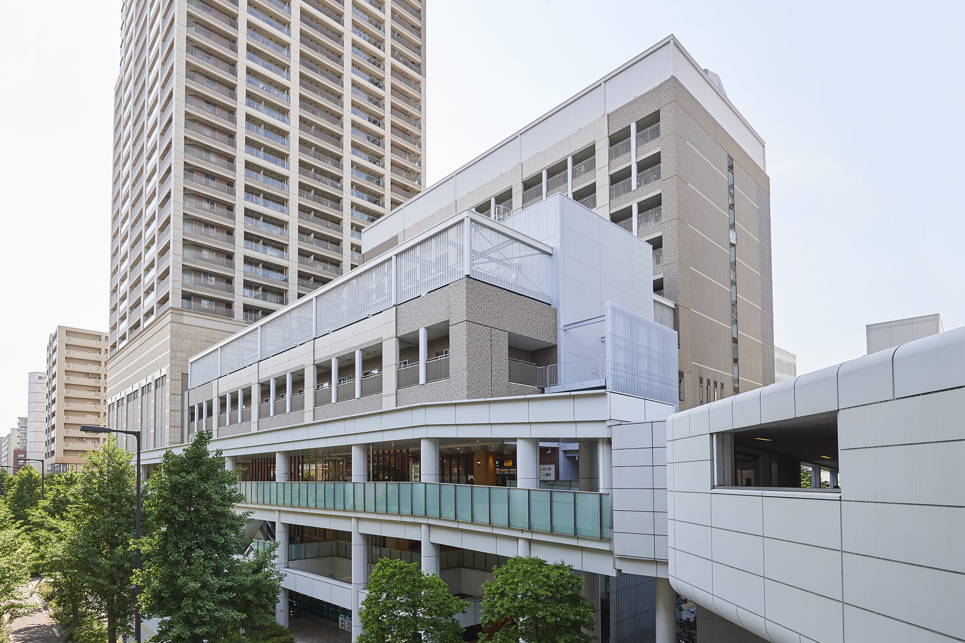 駅直結の利便性の施設で安心の生活をお送りください。