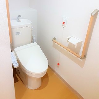 MYYケアリング茨木の共用トイレ