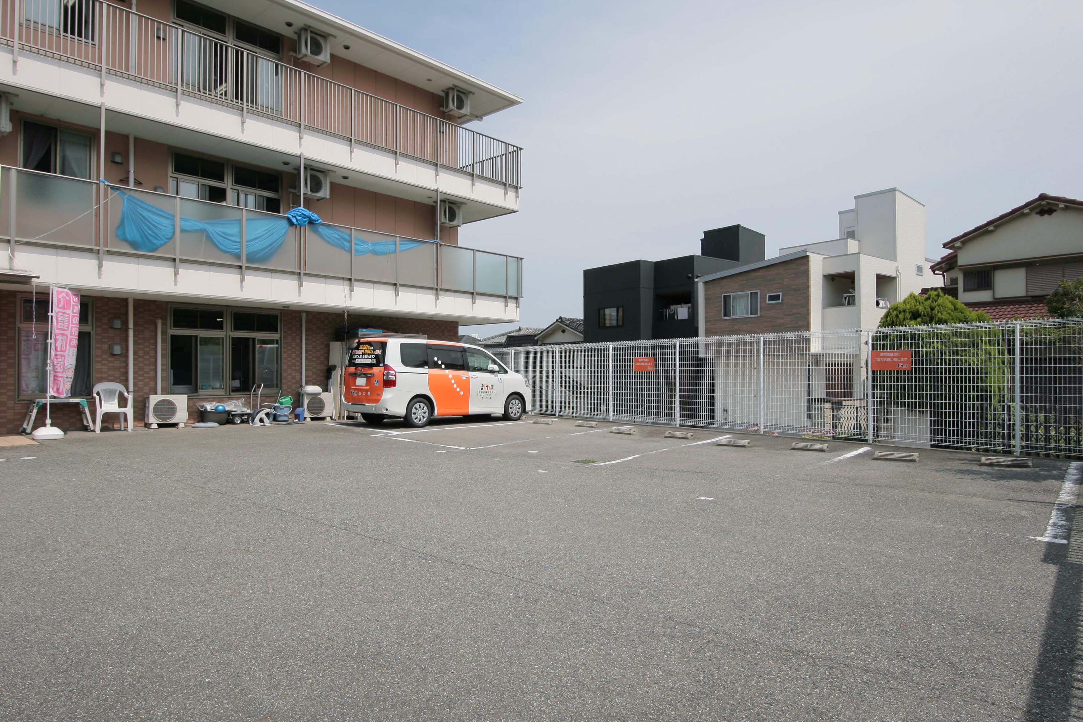 まんてん堂グループホームたるみ神陵台の駐車場完備