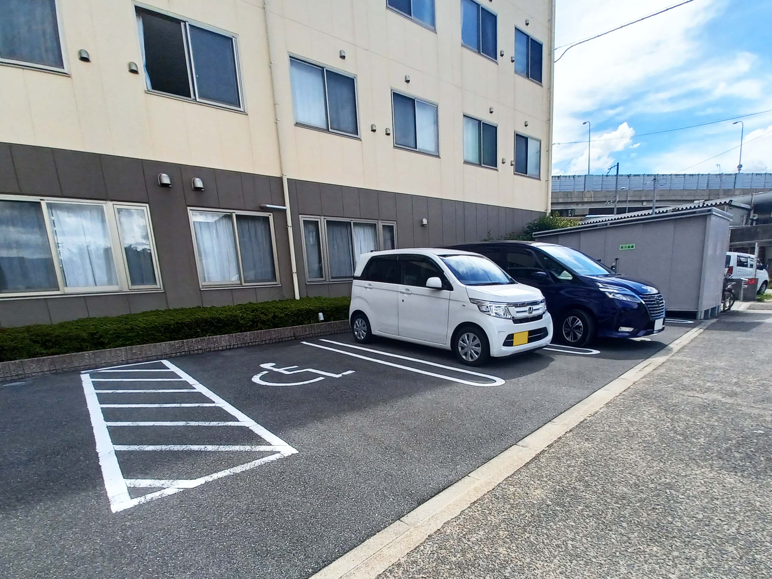 はっぴーらいふ池田の駐車場完備