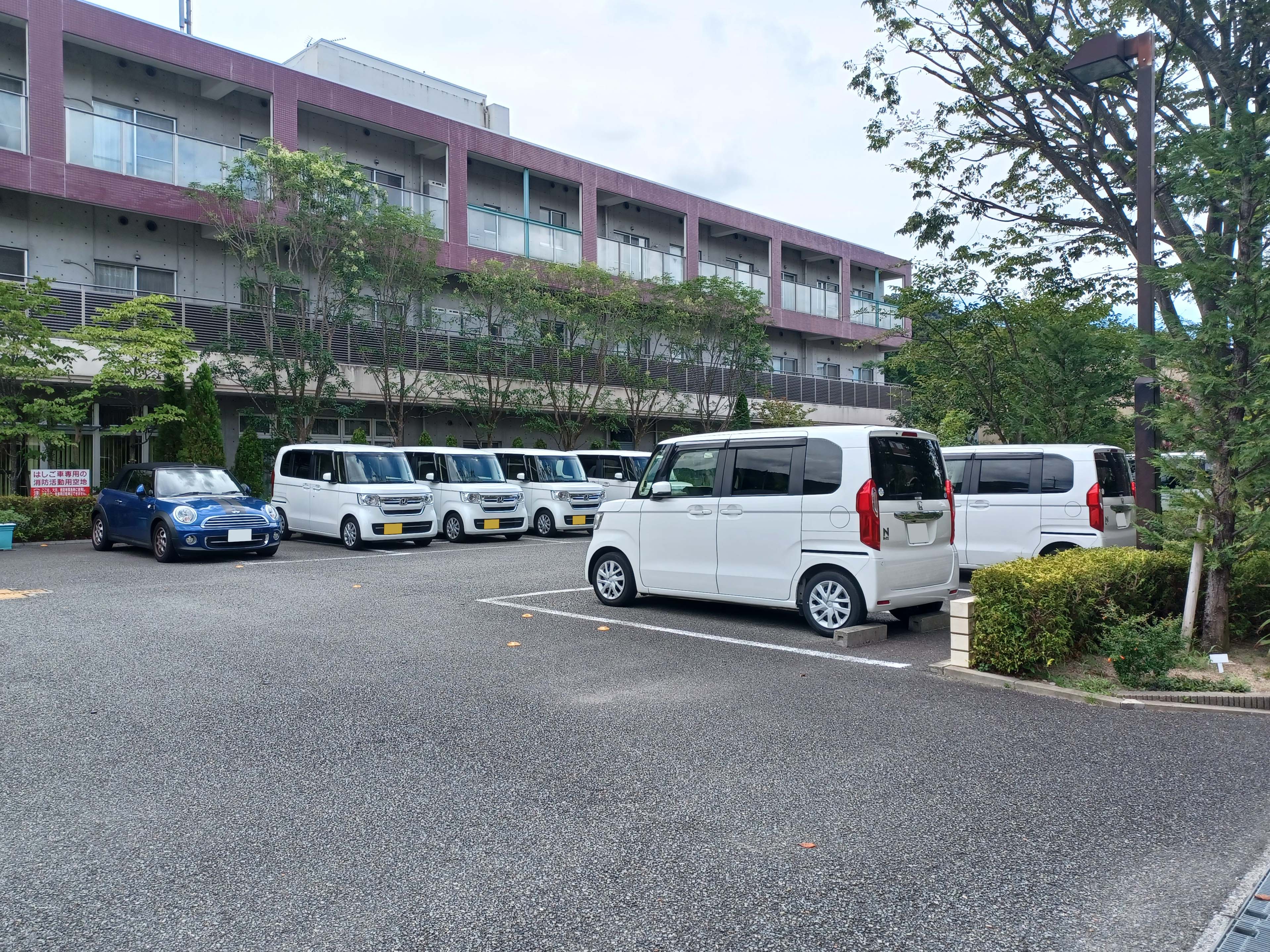 レリーサポプラの駐車場完備