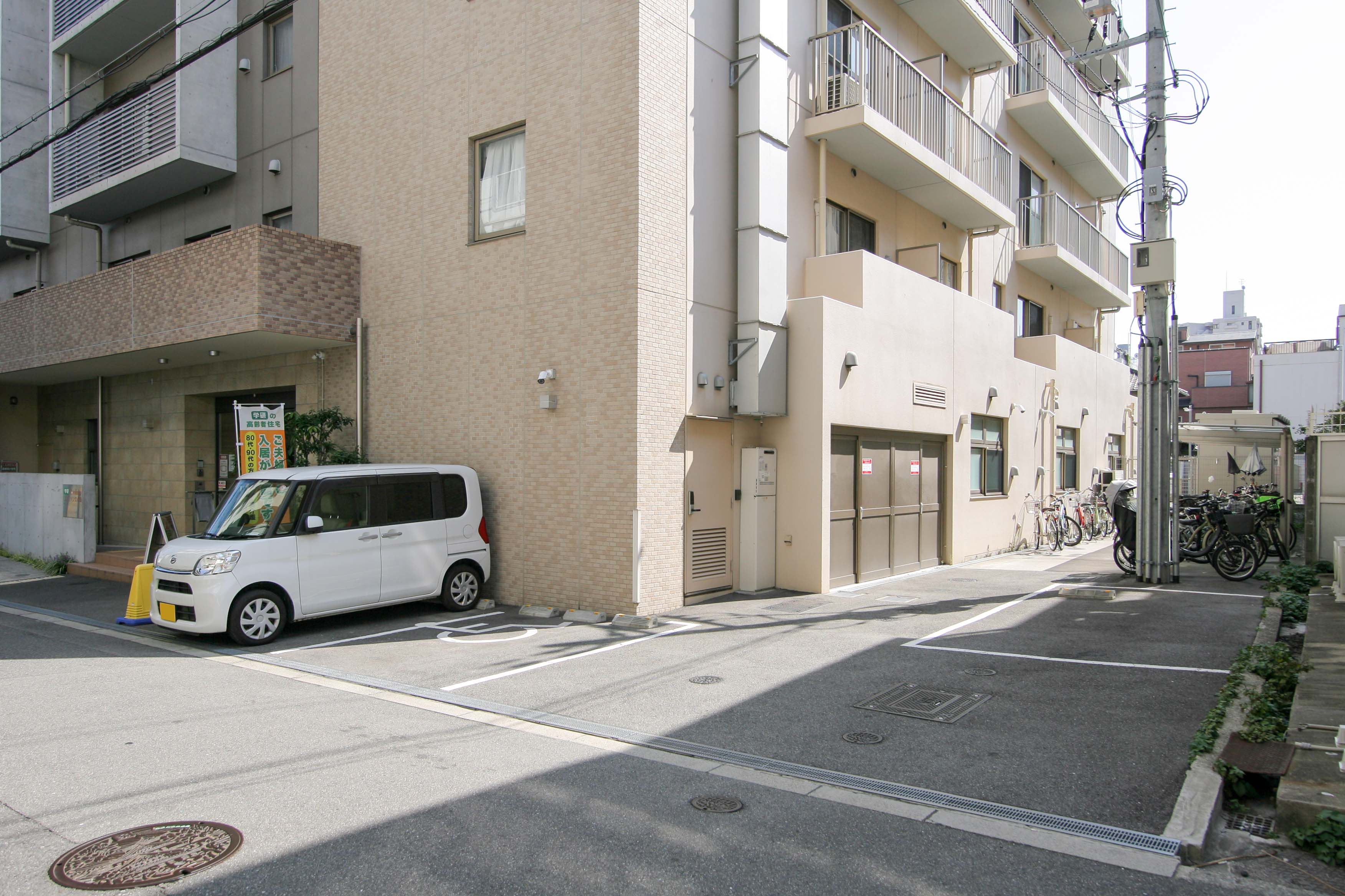 ココファン文の里の駐車場完備