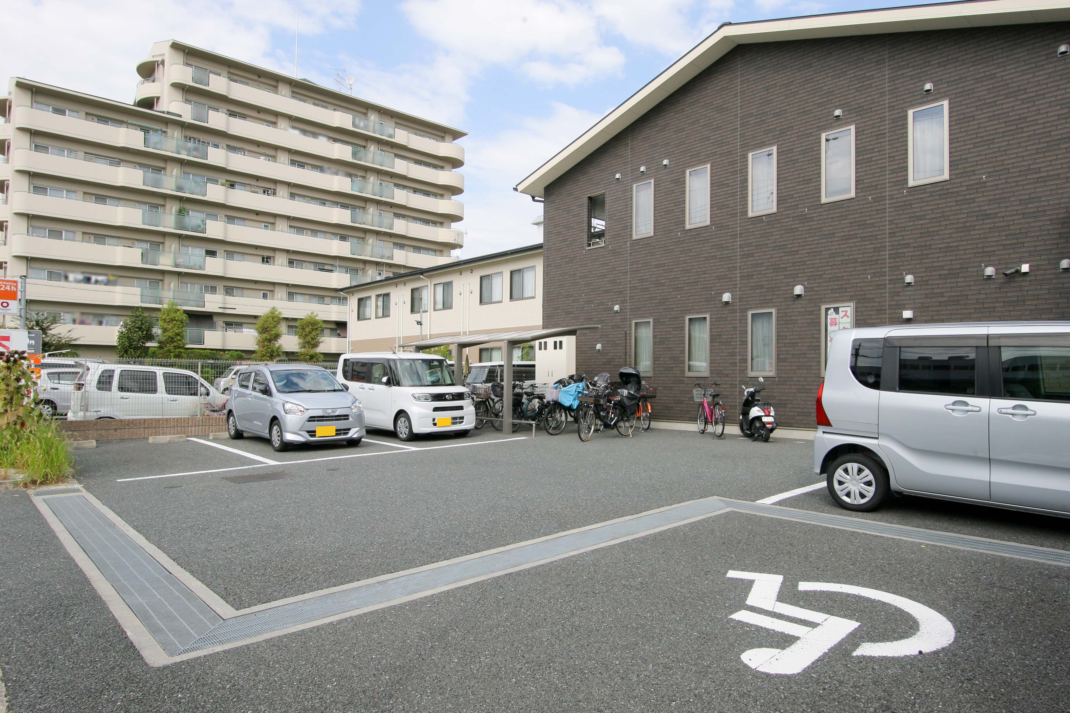 フォーユー平野加美南の駐車場完備