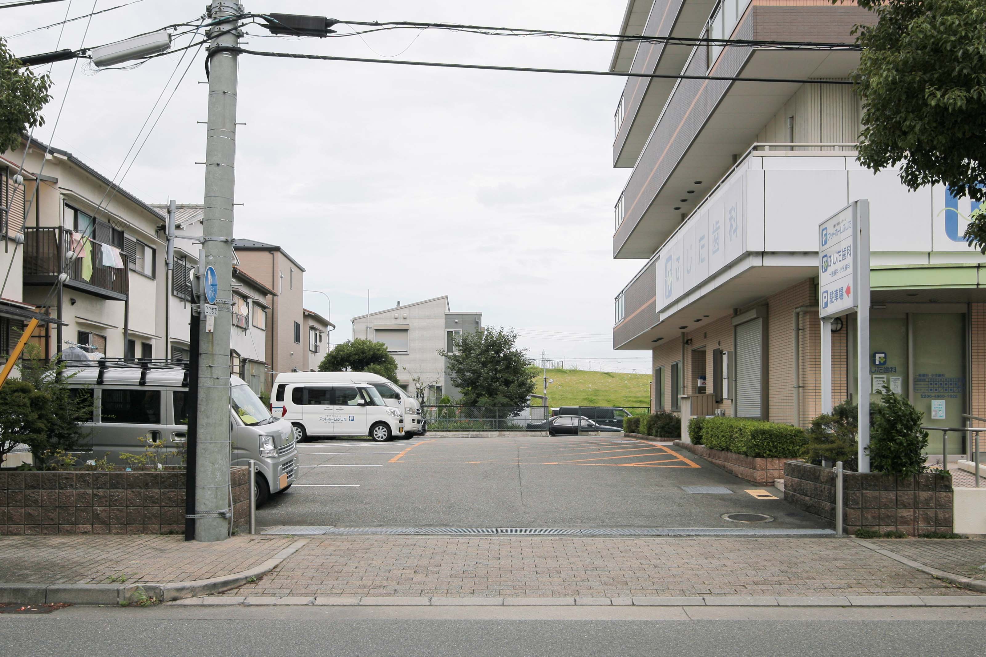 アットホームふじたの玄関