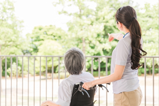 パーキンソン病患者が入居できる施設とは？選び方から入居条件・費用・公的支援をご紹介