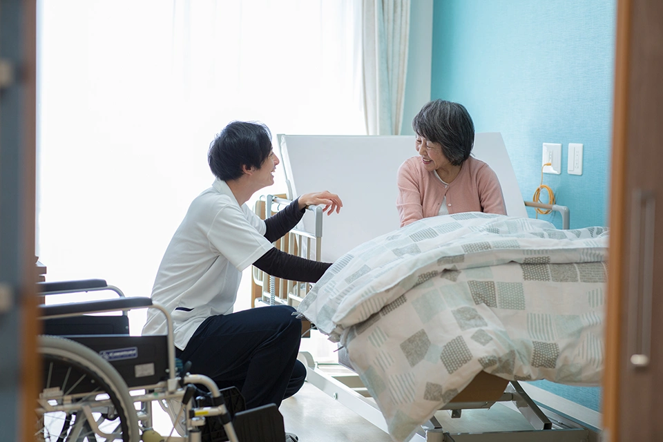 特別養護老人ホーム(特養)とは?種類・費用・入居条件から選び方のポイント、他の介護施設との違いまで徹底解説