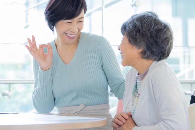 【徹底比較】ケアハウスと養護老人ホームの違いとは?入居条件や費用、役割をわかりやすく解説