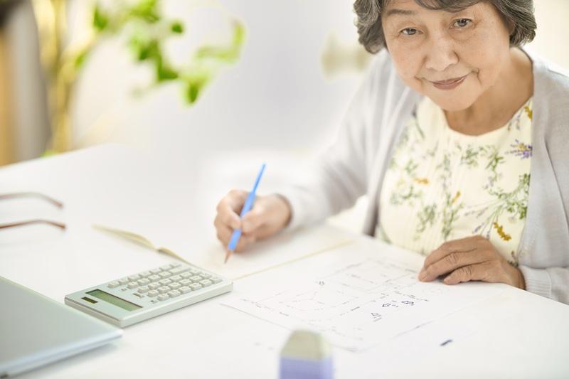 老人ホーム紹介センターの手数料はいくら?誰が払う?