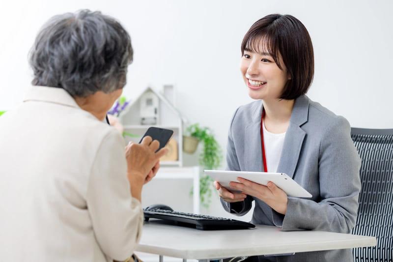 退院後に入る施設の探し方|老健・特養・有料老人ホームの違いと選び方