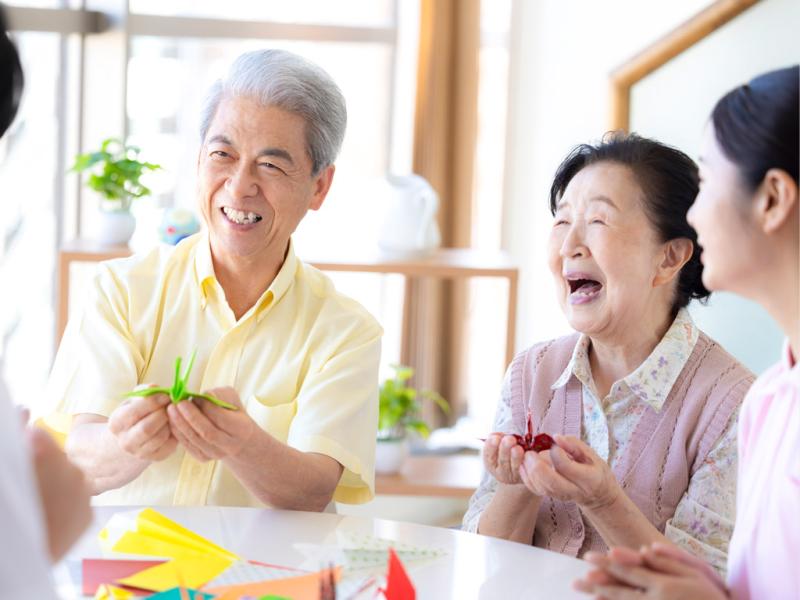 老人ホームのレクリエーション徹底解説|種類や内容・効果から嫌がる場合の対応まで