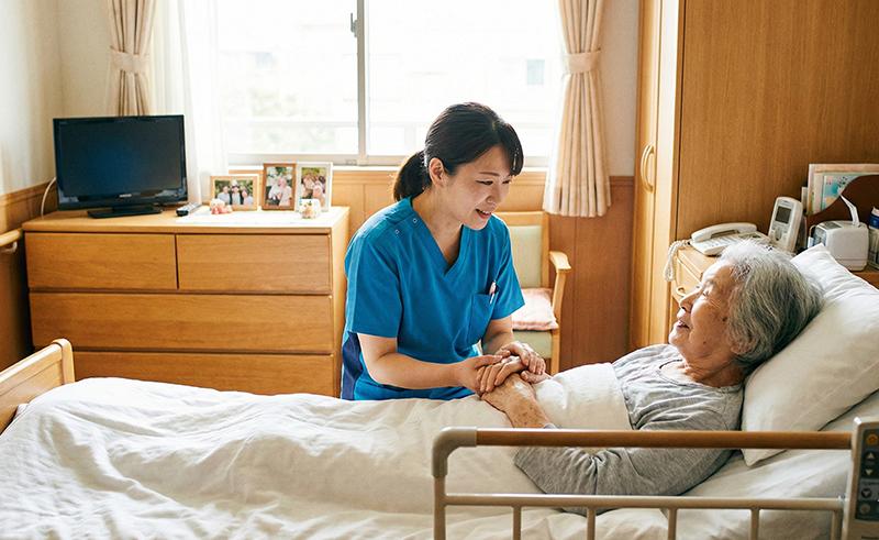 【がん末期(終末期)の施設選び】緩和ケア・ホスピスと老人ホームの違いや費用を解説