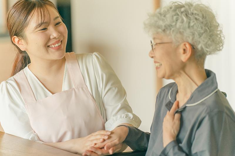 レビー小体型認知症の「幻視」とは?虫や子供が見える世界を否定しない対応と接し方