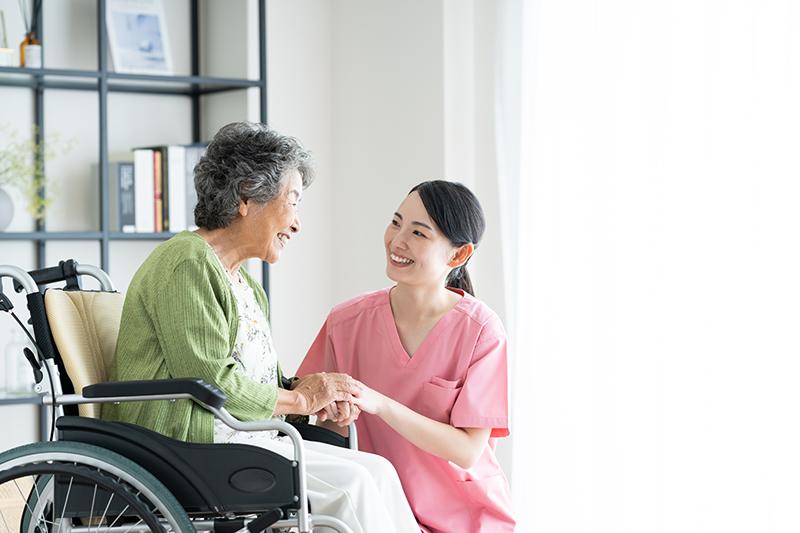 訪問看護の内容とは?医療処置やリハビリなど看護師が何をしてくれるのか徹底解説