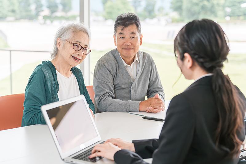 介護保険のケアプランは自分で作れる?セルフプラン(自己作成)のメリット・デメリットと手続き方法を解説