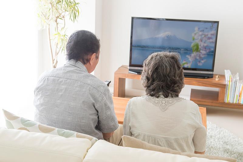 老人ホームにテレビは持ち込める?NHK・配線・置き場所・注意点